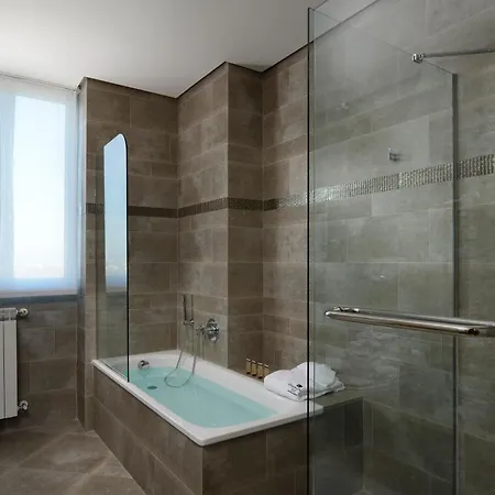 Diamante أليساندريا